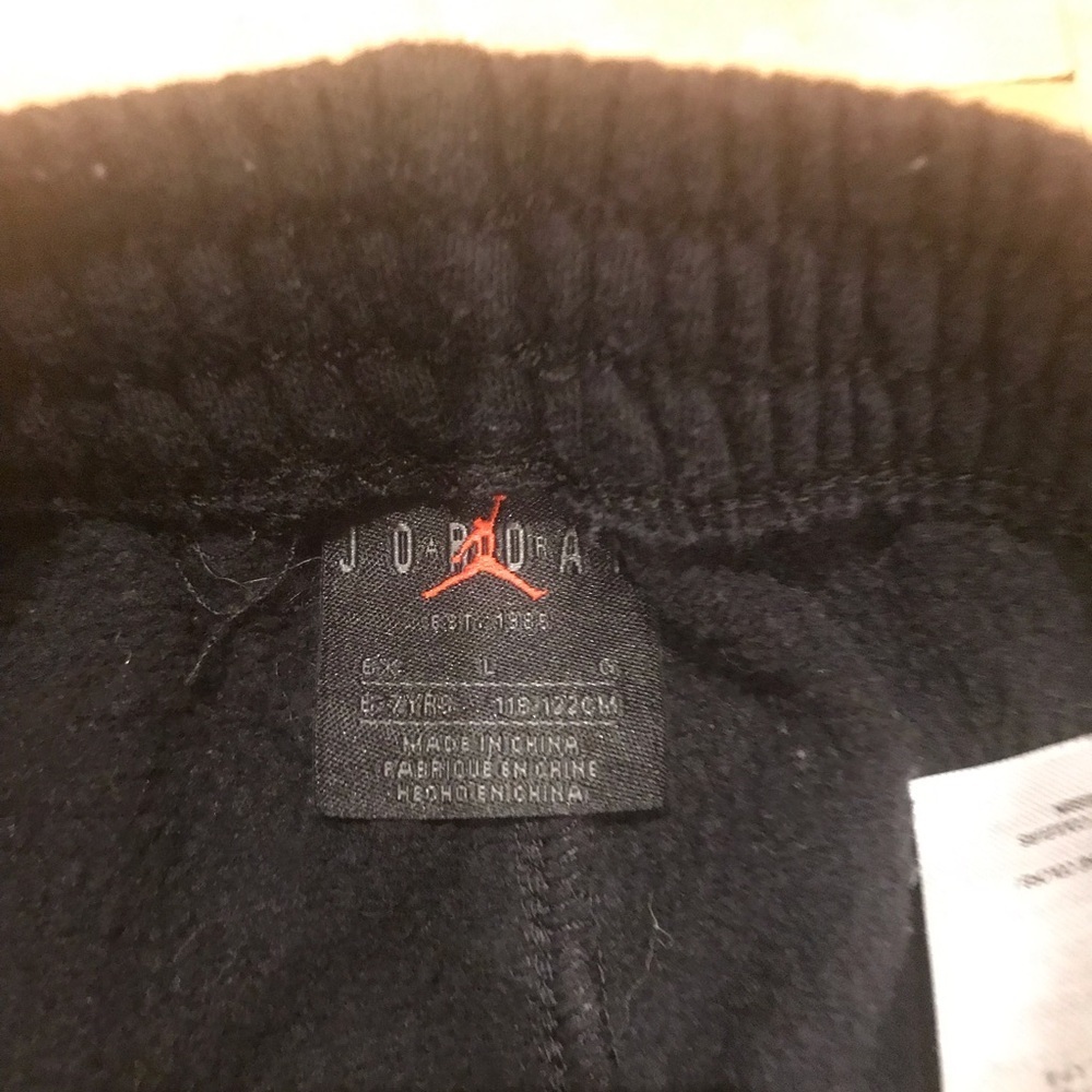 Jordan Kids Black Cargo Joggers​​ - Picture 3 of 3